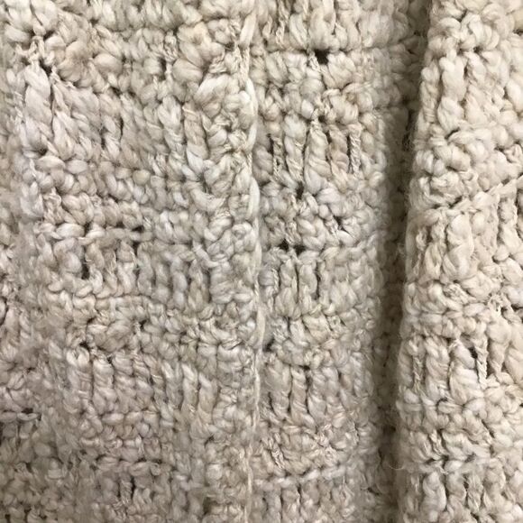 VINTAGE Ruanacrochet handcrafted knit poncho fringe bohemian beige cloak neutral - Picture 4 of 12